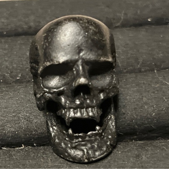 Black Metal Biker Skull Ring With Fangs Men’s Jewelry Ring Size 10.5